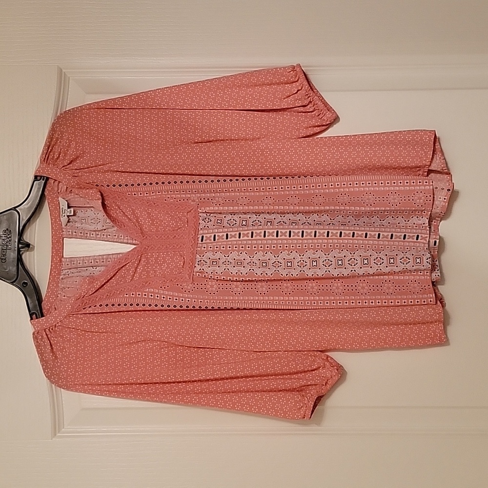 Crown & Ivy Top